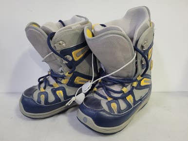Used Burton Freestyle Boys Snowboard Boots Navy Blue Junior 04 11727-s000162946