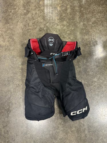 Black Junior Small CCM JetSpeed FT6 Hockey Pants (Used)
