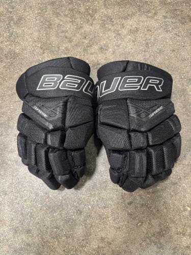 Black Junior Bauer Supreme 3S Gloves 10" (Used)