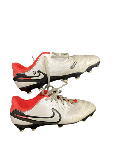 Used Nike Soccer Cleats White Junior 05.5 11613-s000161641