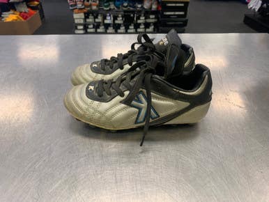 Used Junior 02.5 Cleat Soccer Outdoor Cleats 11339-s000162255