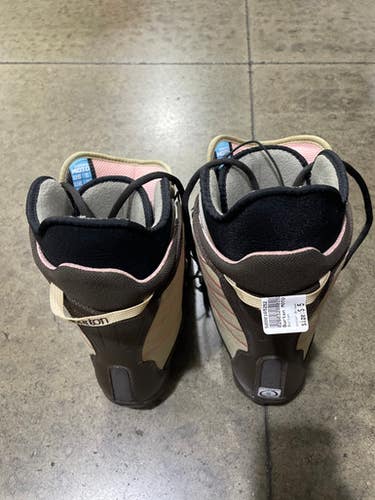 Used Burton Moto Womens Snowboard Boots Brown Senior 5 11605-s000165252