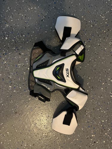 Medium/Large Youth STX Cell III Shoulder Pads (Used)