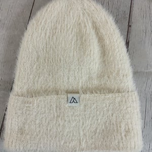 Alpine Design ADWA2010 Women's Nylon Fuzzy Rib Beanie Cream OSFA