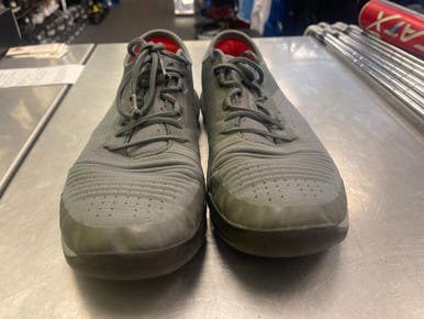 Used Under Armour Senior 10.5 Running Shoes 11339-s000166209