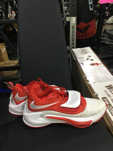 Used Nike 94-08-13-19-20 Senior 15 Basketball Shoes 11605-s000169507