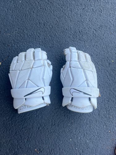 Nike Vapor select Lacrosse Gloves (Used)