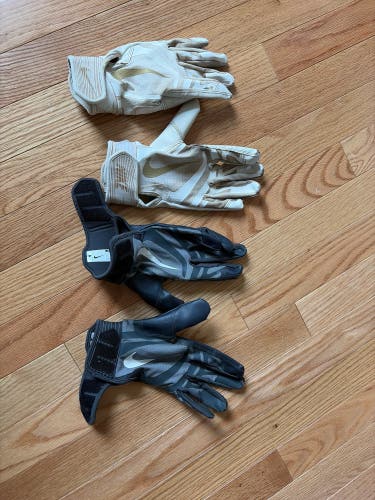Small Nike Batting Gloves (Used)