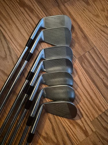 Men's 2021 TaylorMade 7mb Project X 6.5 Right Handed Iron Set 4-PW (Used)