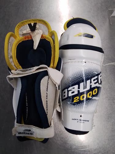 Used Bauer 2000 9" Hockey Shin Guards 11769-s000022844