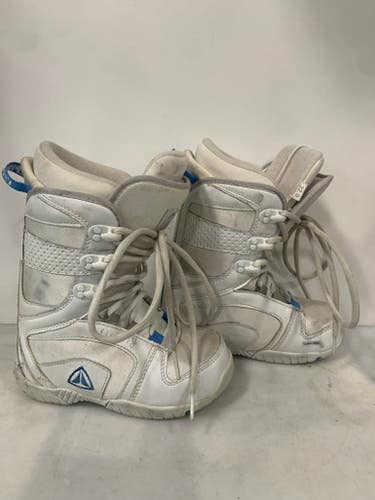 Used Firefly Junior 03.5 Girls' Snowboard Boots 11727-s000176519