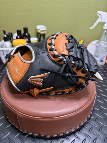 Easton Future Elite RH Catcher's Baseball Glove 32.5" (New)