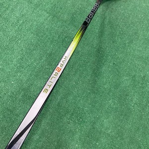 Cut | Bauer Vapor Hyperlite 2 Hockey Stick Right Handed | P88 65 Flex