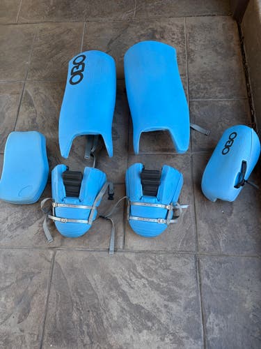 OBO Yahoo Goalkeeping Set - Size Small – Excellent Condition - Barely Used