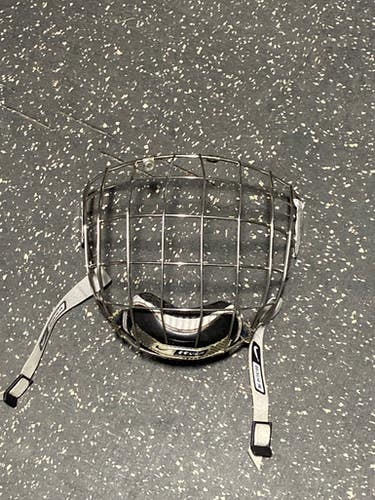 Used Bauer Hockey Wire Mask Grey Md 11472-s000130188
