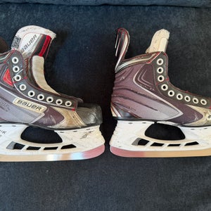 2013 Bauer Vapor X60 Hockey Skates Regular Width Size 2.5 (Used)