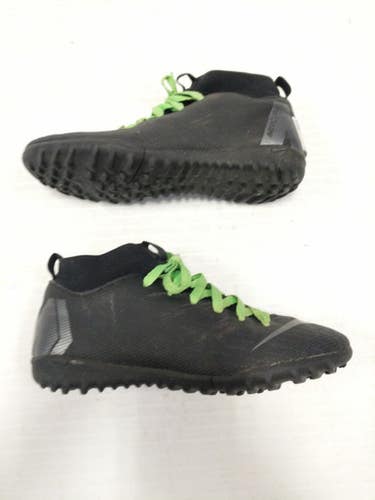 Used Nike Junior 04 Indoor Soccer Turf Shoes 11860-s000272634
