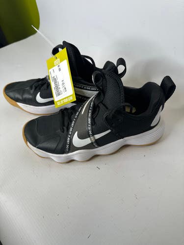 Used Nike Youth 07.0 Volleyball Shoes 11850-s000011386