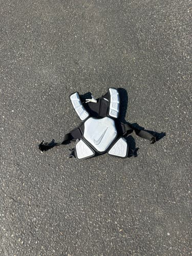 Medium Adult Nike Vapor Shoulder Pads (Used)