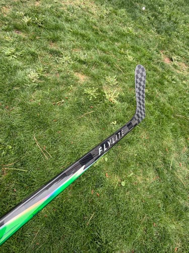Senior Bauer Vapor Flylite Left Hand Hockey Stick 82 Flex Pro Stock (New)