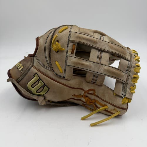 Wilson A2000 1799 12.75 Outfield Baseball Glove