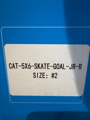 True 5x6 Goalie Skates Regular Width Size 2 (New)
