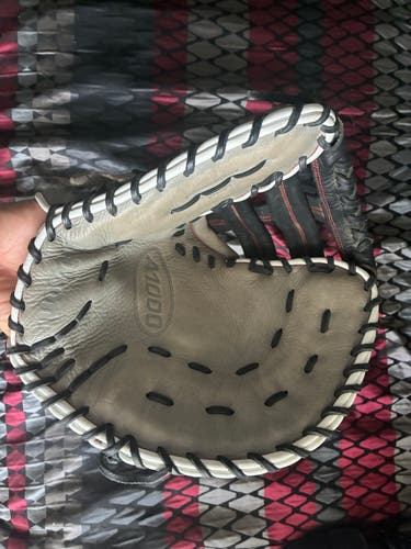 First Base RH Wilson A1000 Baseball Glove 12.5" (Used)