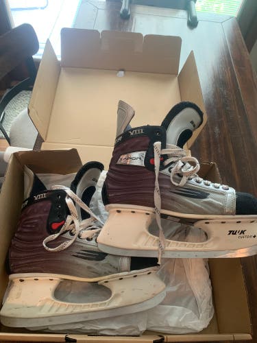 Black Bauer Hockey Skates Regular Width 10 (Used)