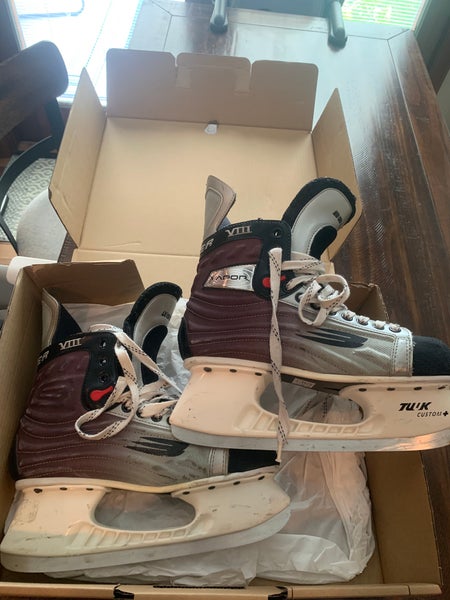 Black Bauer Hockey Skates Regular Width 10 (Used)