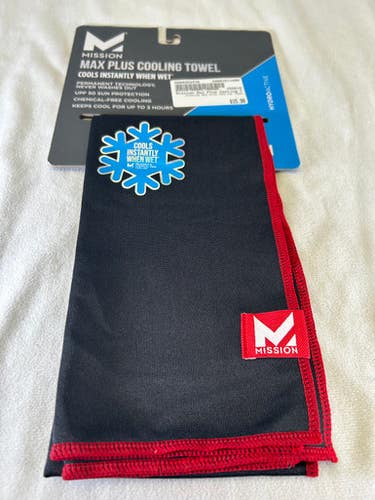 Used Mission Max Plus Cooling Towel Football Accessories 11490-s000253476