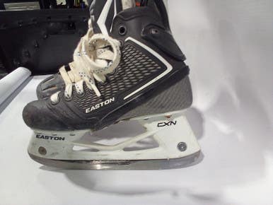 Used Easton M7 Junior 01.5 Ice Hockey Skates 11847-s000014065