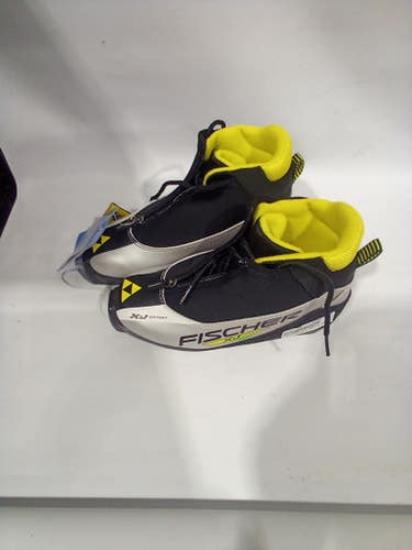Used Fisher W 05-05.5 Jr 03.5-04 Women's Cross Country Ski Boots 11847-s000015197