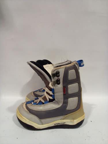 Used Vans Vans Junior 05 Boys' Snowboard Boots 11847-s000020279