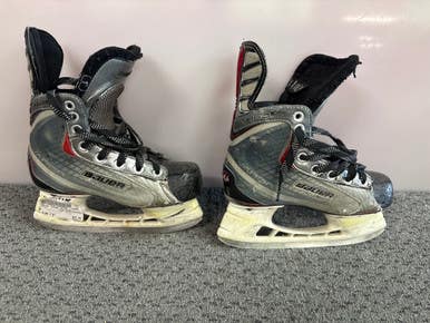 Used Bauer Vapor Velocity Junior Hockey Skate Junior 01 11858-s000066930
