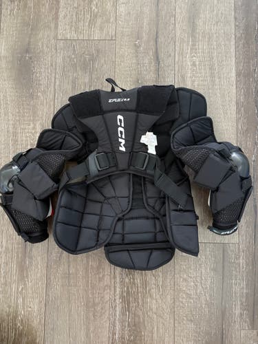 Large 2024 CCM Extreme Flex E6.5 Goalie Chest Protector (Used)