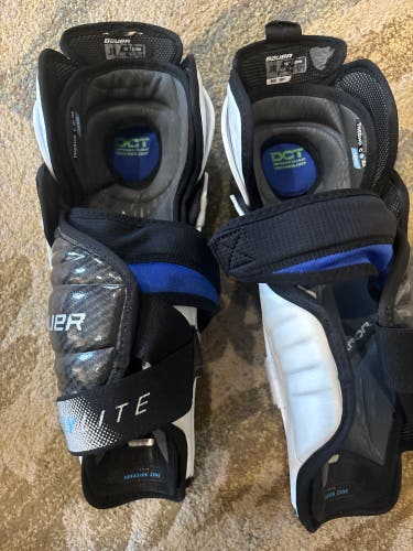 Youth Bauer Vapor Flylite 12" Shin Pads (Used)