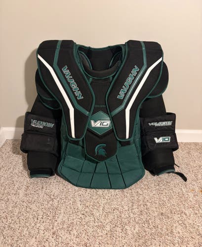 Michigan State Spartans XL Vaughn V10 Pro Carbon Goalie Chest Protector Pro Stock (Used)
