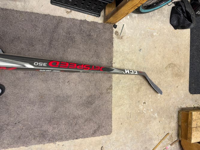 CCM JetSpeed 350 RH P29 65 Flex