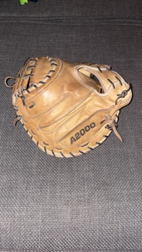 Wilson A2000 RH Catcher's Glove 33" (Used)