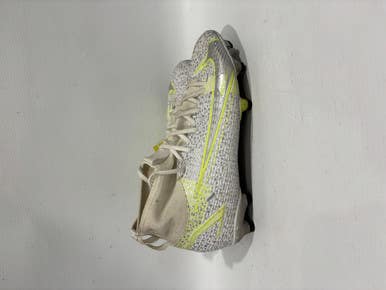 Used Nike Soccer Cleats White Junior 04 11847-s000023169