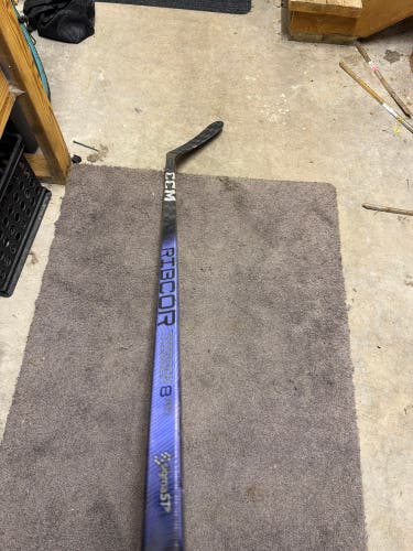 CCM Ribcor Trigger 8 RH P88 75 Flex (READ Description)