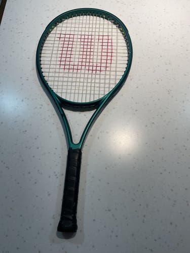 Wilson Blade Tennis Racquet (Used) barely used