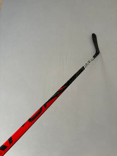 New 77 Flex P92 Senior Bauer Vapor 1X Lite (Flylite dress) Left Hand Pro Stock Hockey Stick
