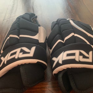 Reebok Gloves 14" (Used)