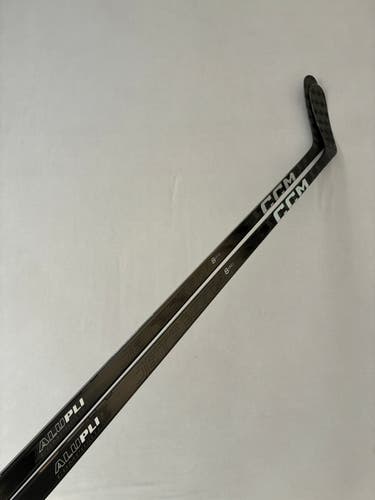 *2 Pack* of Used 80 Flex P92 Senior CCM JetSpeed FT8 Pro Left Hand Pro Stock Hockey Sticks - Black