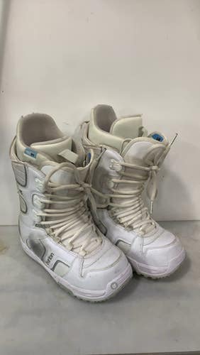 Used Burton Coco Womens Snowboard Boots White Senior 7.5 11727-s000190443