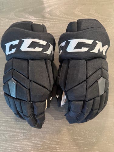 CCM HGTK Tacks Pro Stock Hockey Gloves 14” Stars 2641