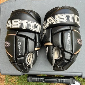 Easton Ultra Lite Gloves 14" (Used)