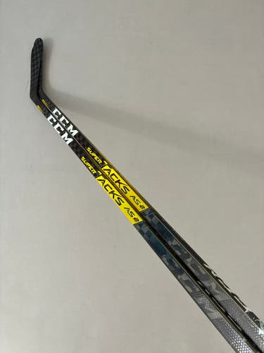 *2 Pack* of Used 85 Flex P6 Senior CCM Super Tacks AS2 Pro Right Hand Pro Stock Hockey Sticks