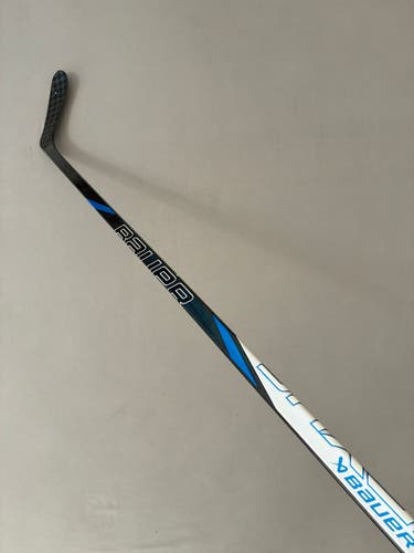 New 87 Flex P28 Senior Bauer Nexus League Right Hand Pro Stock Hockey Stick